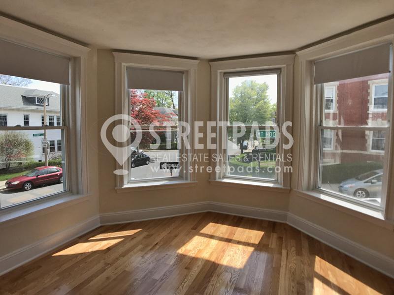 3 bedroom in Boston MA 02135 - 3 bedroom in Boston MA 02135