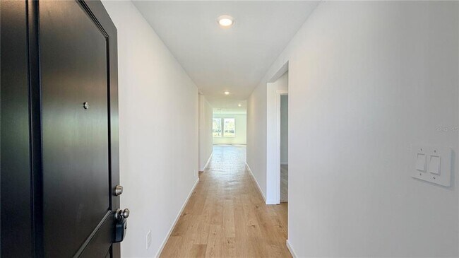 Foto del edificio - 615 ARTEMIS St