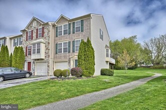 Building Photo - 509 Fox Trail