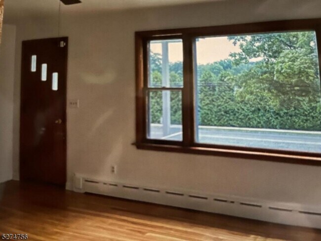 Foto del edificio - 318 Palmer Rd