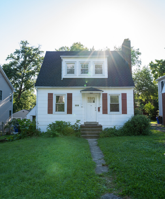 House Front - 1810 N Underwood St