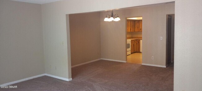 Building Photo - 112 Tomoka Meadows Blvd