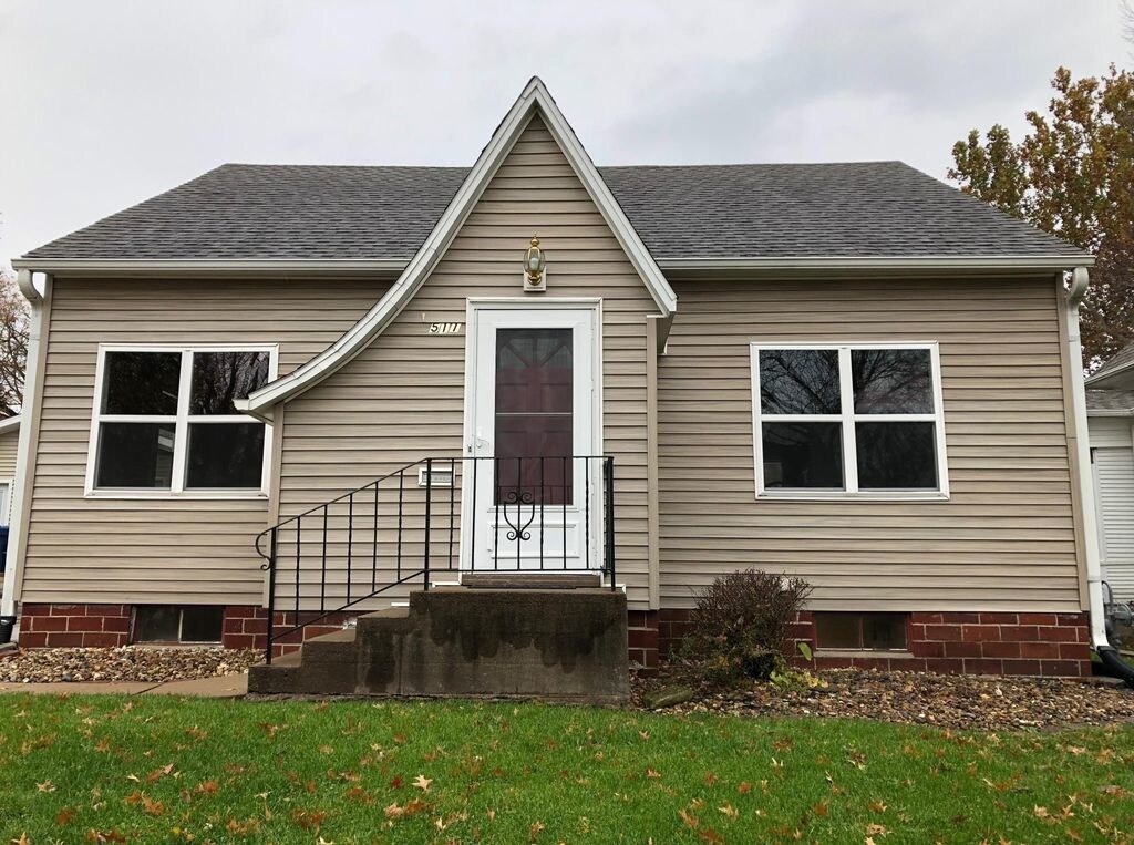511 Lincoln St, Pella, IA 50219 House Rental in Pella, IA