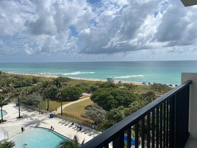 Building Photo - 9273 Collins Ave
