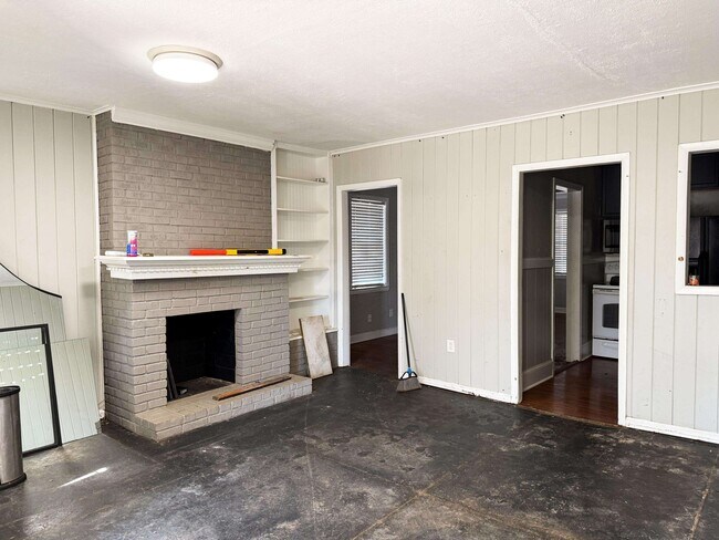 Foto del edificio - 1027 Waring Rd