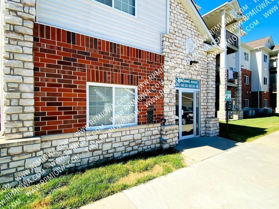 6255 Beechtree Dr, West Des Moines, IA 50266 House Rental in West Des