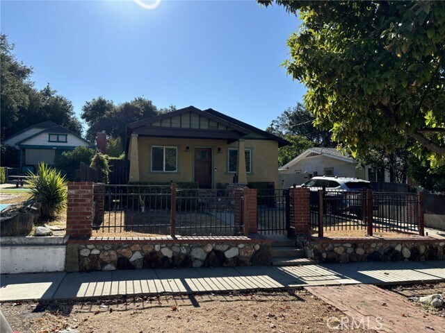Foto principal - 1910 El Sereno Ave