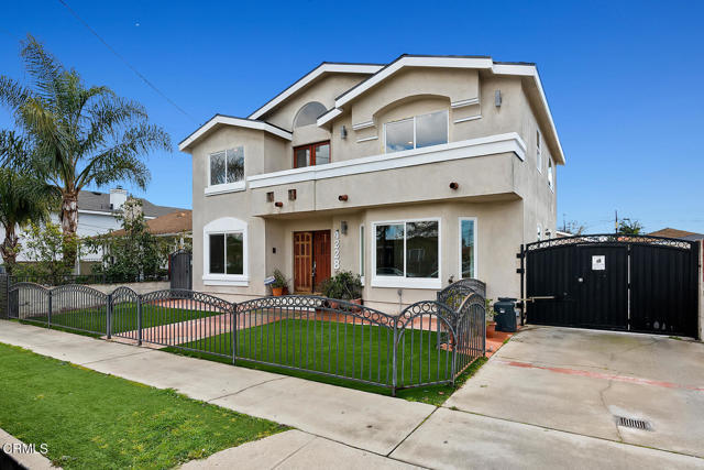 Foto del edificio - 4228 W 132nd St