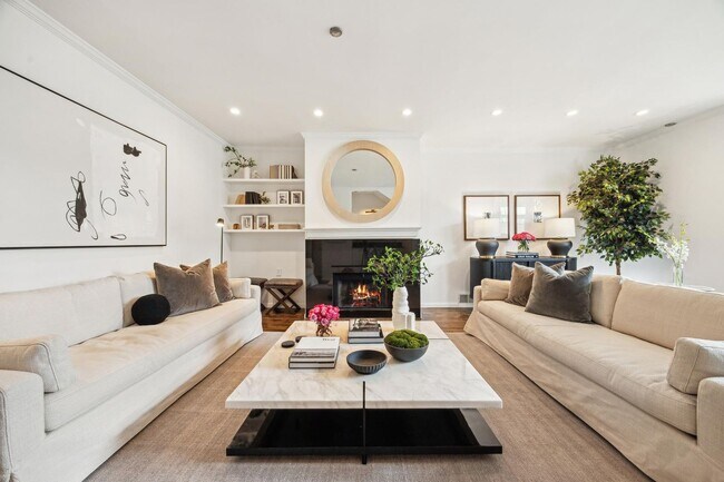 Foto del edificio - NOB HILL TOWNHOME FOR RENT - $14,000/mo