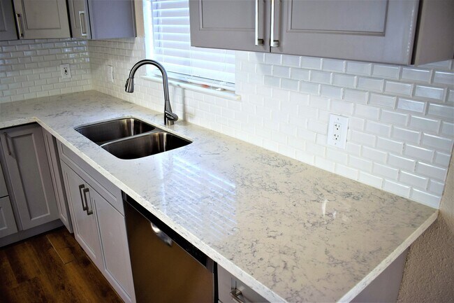 Building Photo - Dog Friendly Remodeled Home
