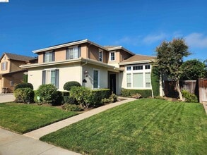 Building Photo - 1013 Meadow Brook Dr