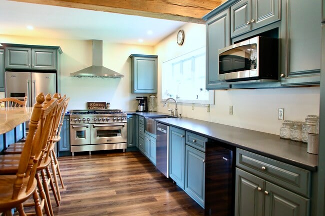 Kitchen - 4729 N Route 44 Hwy