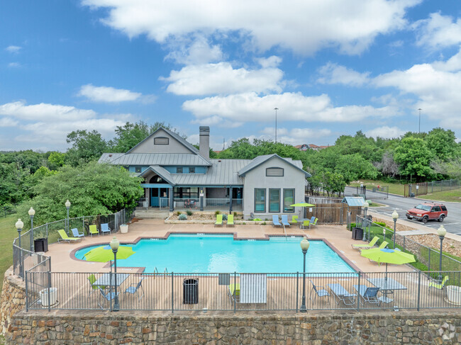 Piscina - Waters at Bluff Springs