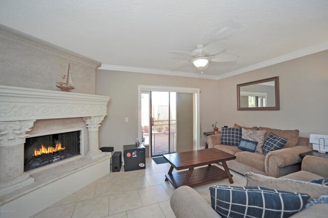 Building Photo - 702 Sea Palm Ln