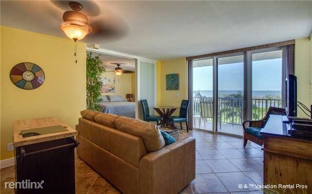 Building Photo - 7330 Estero Blvd