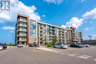 Building Photo - 101-101 Shoreview Pl