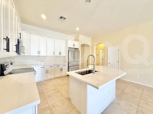 Building Photo - 18513 W San Carlos Dr