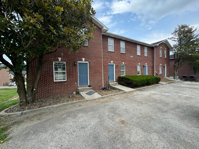 Building Photo - 137 Crescent View Dr