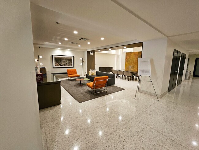 Foto del edificio - 165 N Canal St