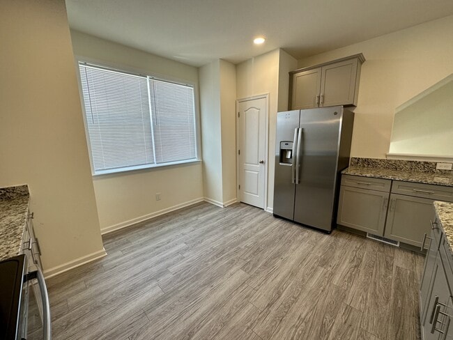 Foto del edificio - 137 Lexington Pl