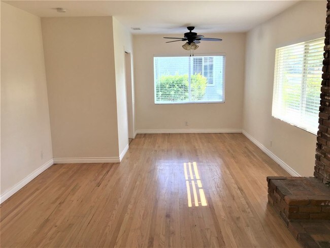 Foto del edificio - Lewis Ave 12862