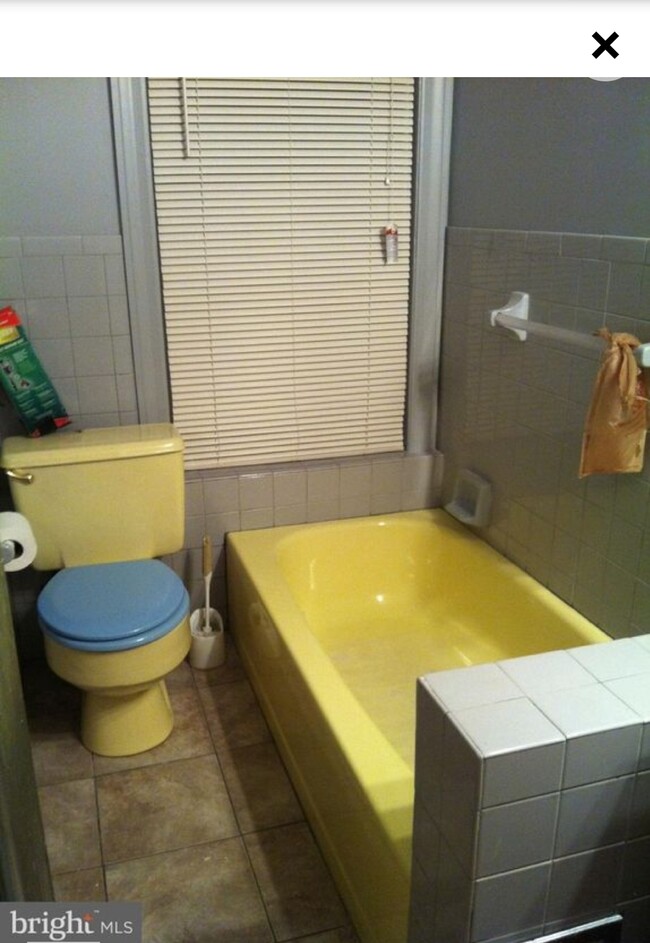 2nd bathroom - 420 Rutherford Ave