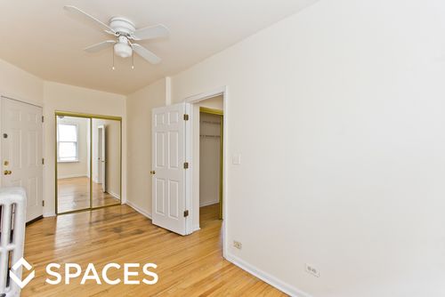 Building Photo - 910 W Dakin St