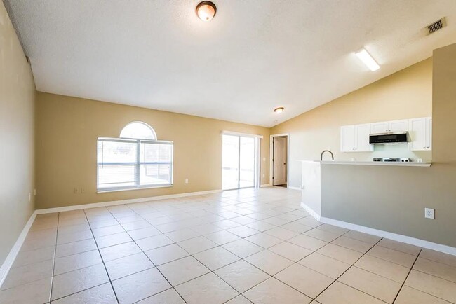 Building Photo - 2534 E Juliet Dr