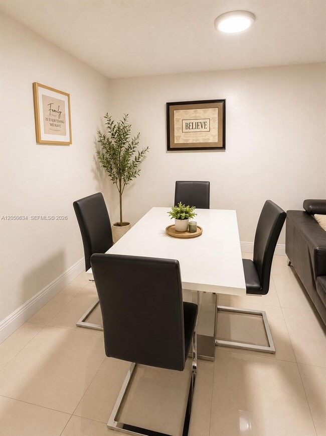 Foto del edificio - 4720 NW 114th Ave