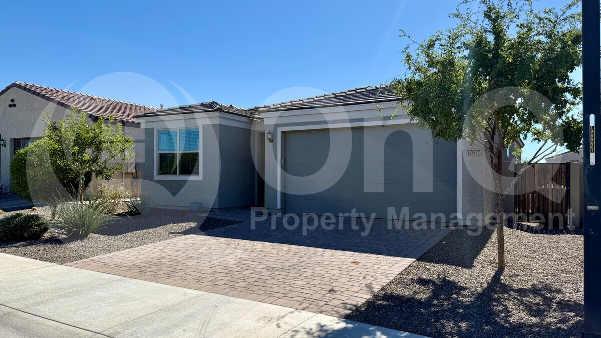 Foto principal - 17875 W Sandalwood Dr
