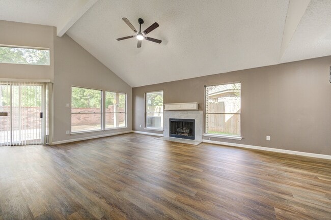 Building Photo - 8418 Mosshang Ct