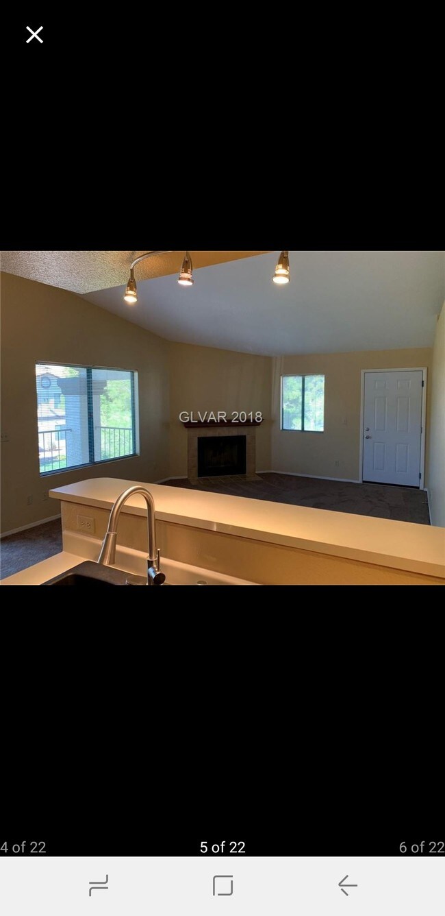 Building Photo - 1575 W Warm Springs Rd