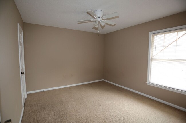 Building Photo - 140 Lanier Dr