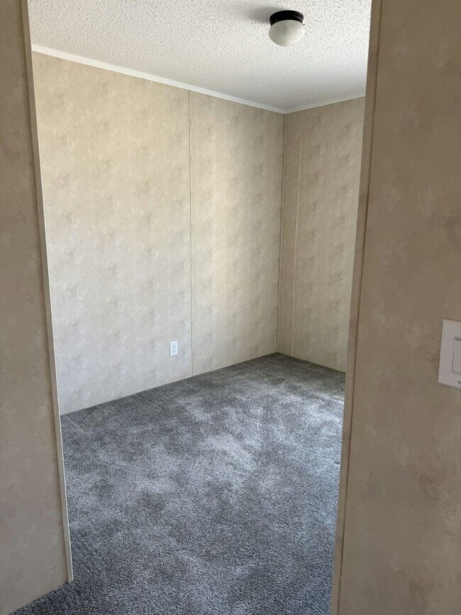 Foto del edificio - 49440 Maple St