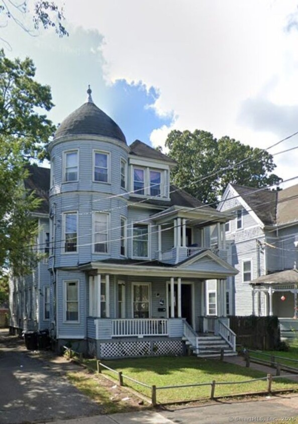 Primary Photo - 404 Edgewood Ave