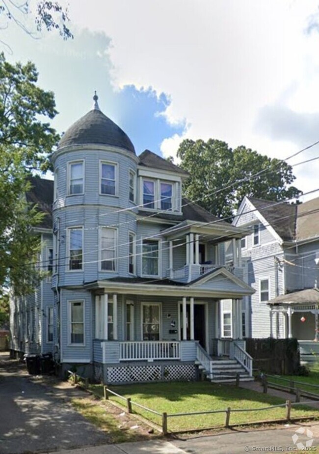 Building Photo - 404 Edgewood Ave