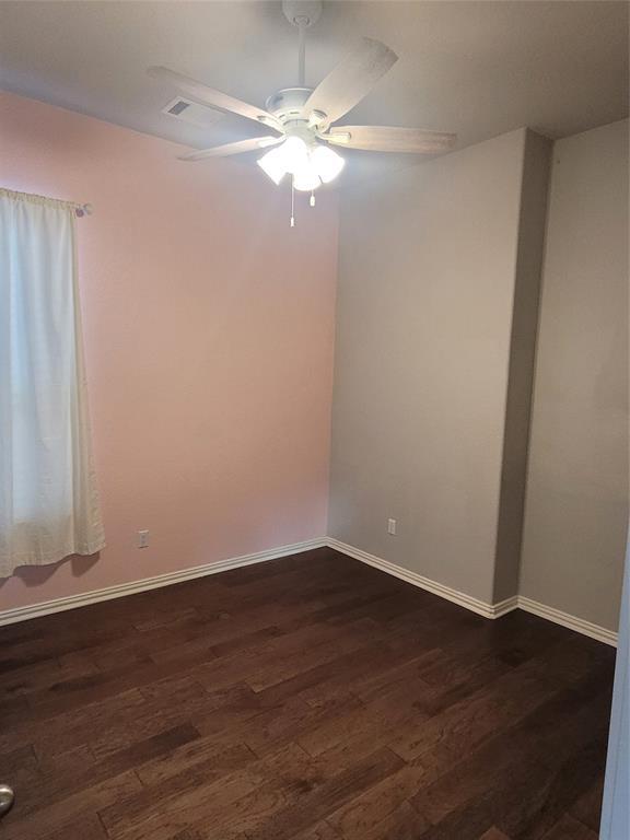 Building Photo - 413 Miracle Rose Way