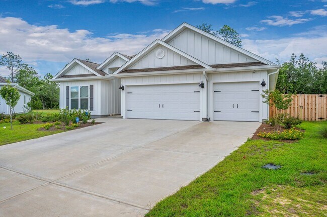 Foto del edificio - Stunning 4 Bedroom, 3 Bath Home in Shoal R...