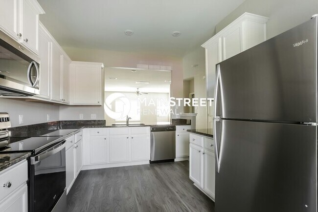 Building Photo - 5 Bedroom Pet-Friendly Home in Magnolia, TX with Main Street Renewal