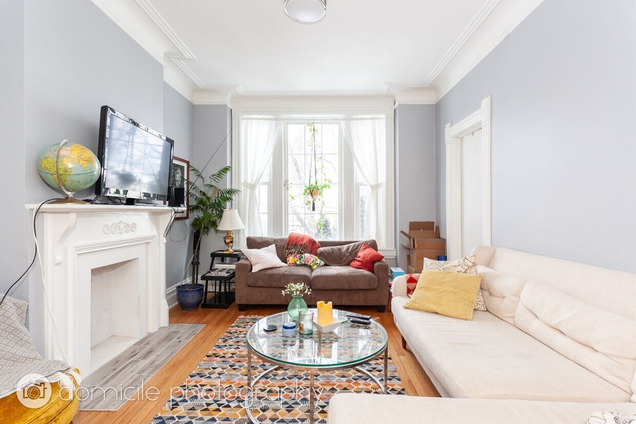 Foto principal - 2903 W Belden Ave