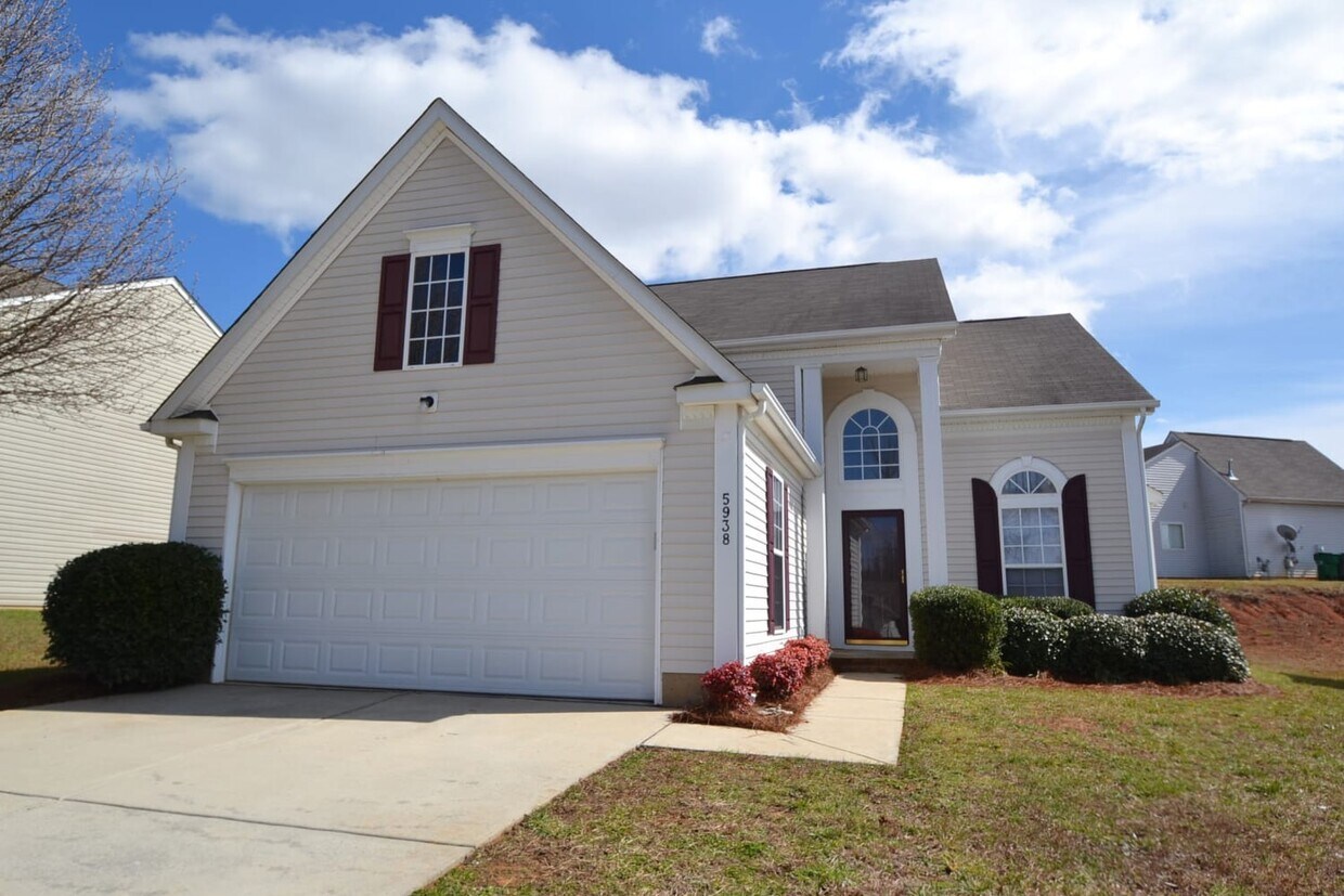 Primary Photo - 5938 Laurenfield Dr