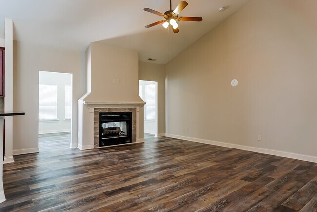 Building Photo - 497 Adams Point Dr