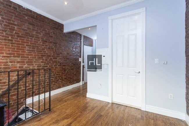 Building Photo - E 13TH ST.