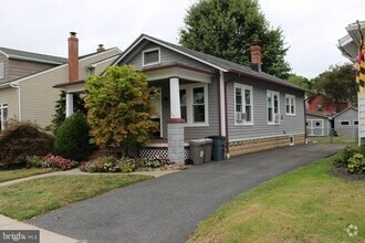 Building Photo - 655 Otsego St