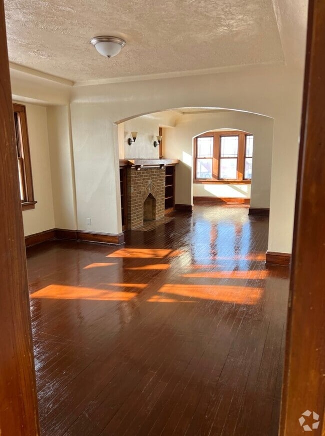 Building Photo - 2854 N 57th St