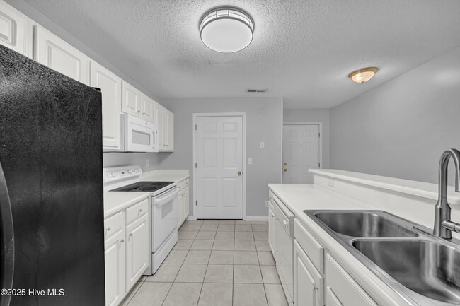 Foto del edificio - 5012 Hunters Trail