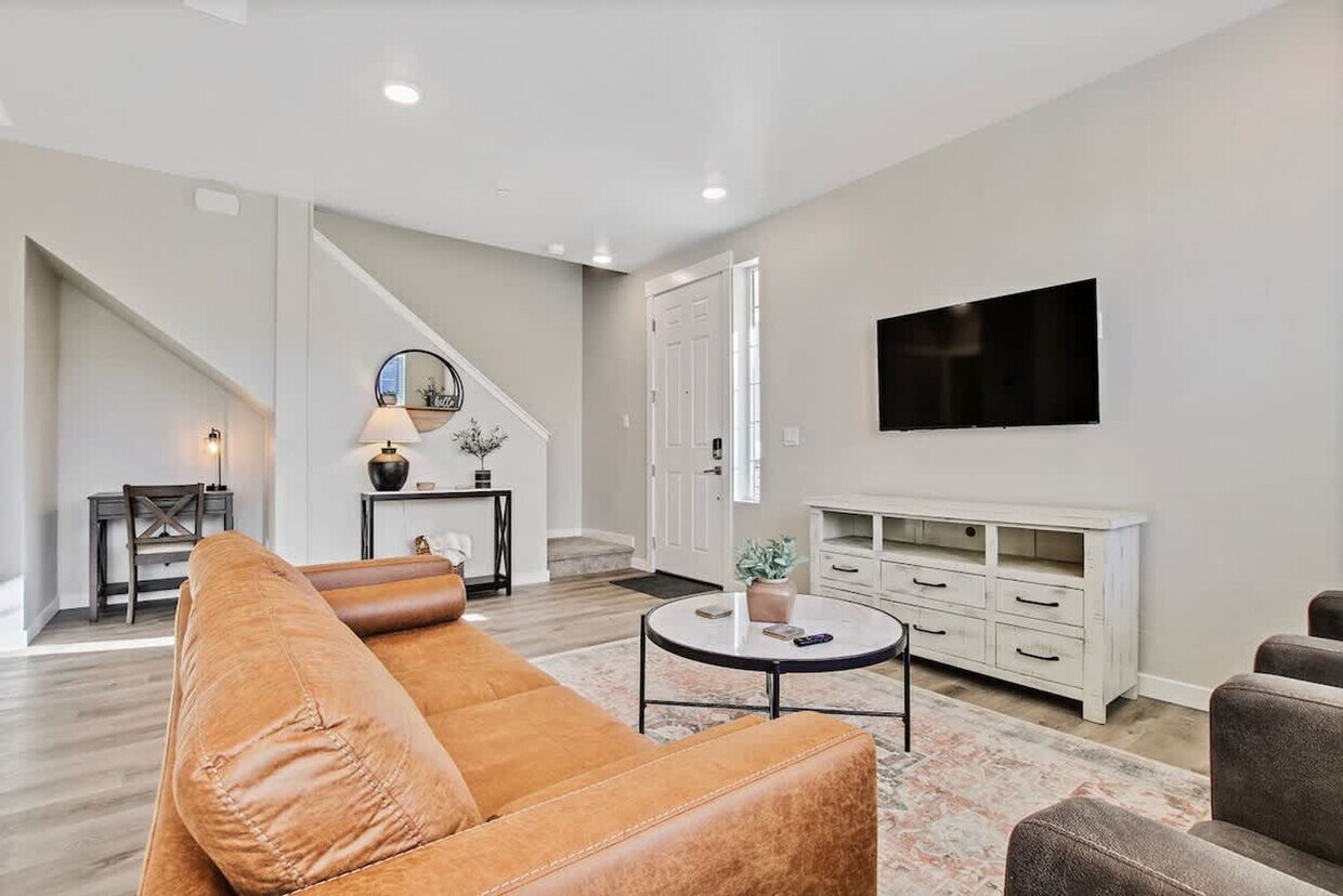 Foto principal - 17065 N Hounslow Wy