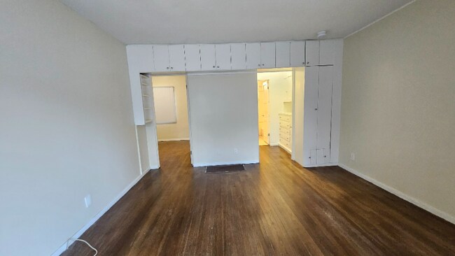 Foto del edificio - 519 N Gardner St