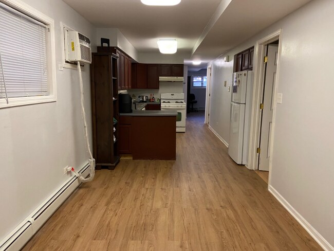 Foto del edificio - 515 W 36th St