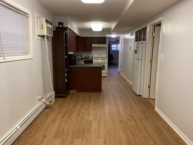 Building Photo - 515 W 36th St